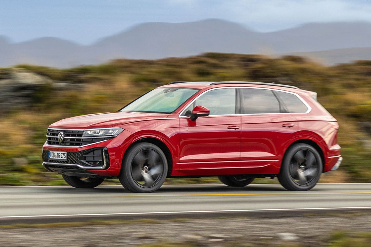 SUV cỡ lớn Volkswagen Touareg sắp bị khai tử, bản nâng cấp rục rịch về Việt Nam