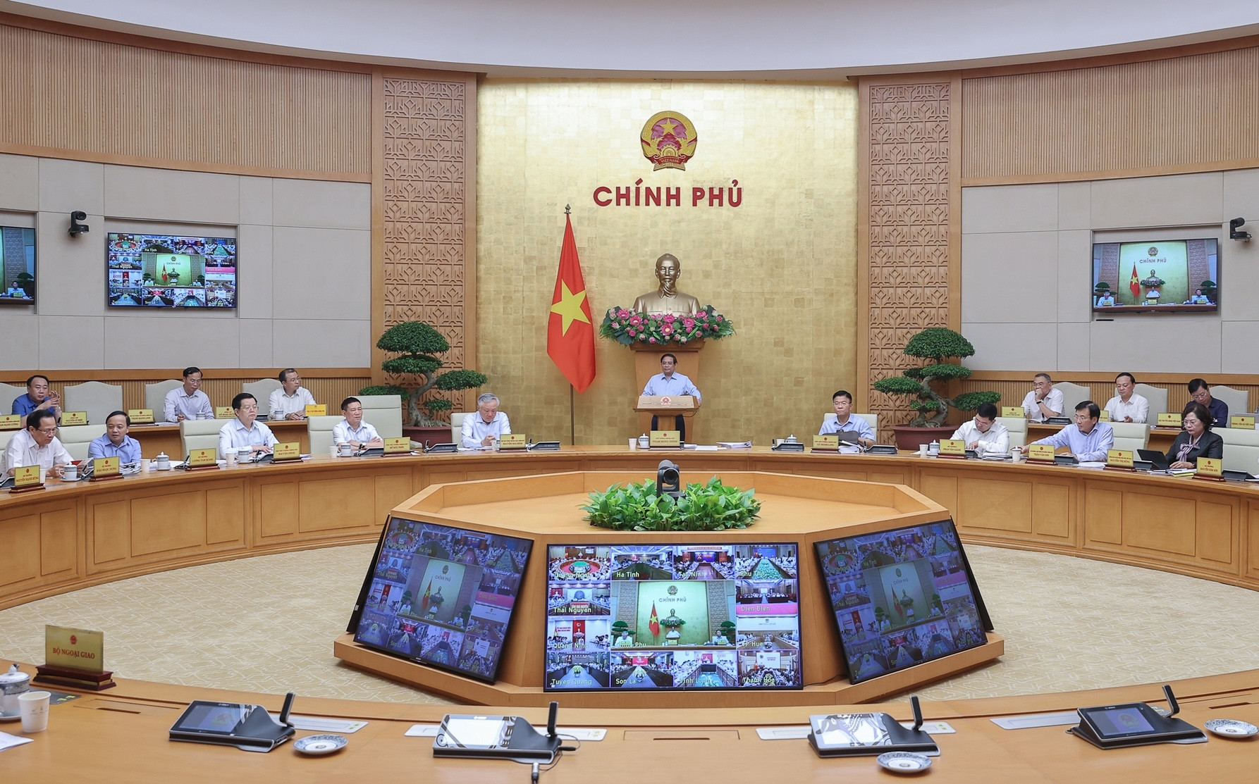 thutuong.jpg