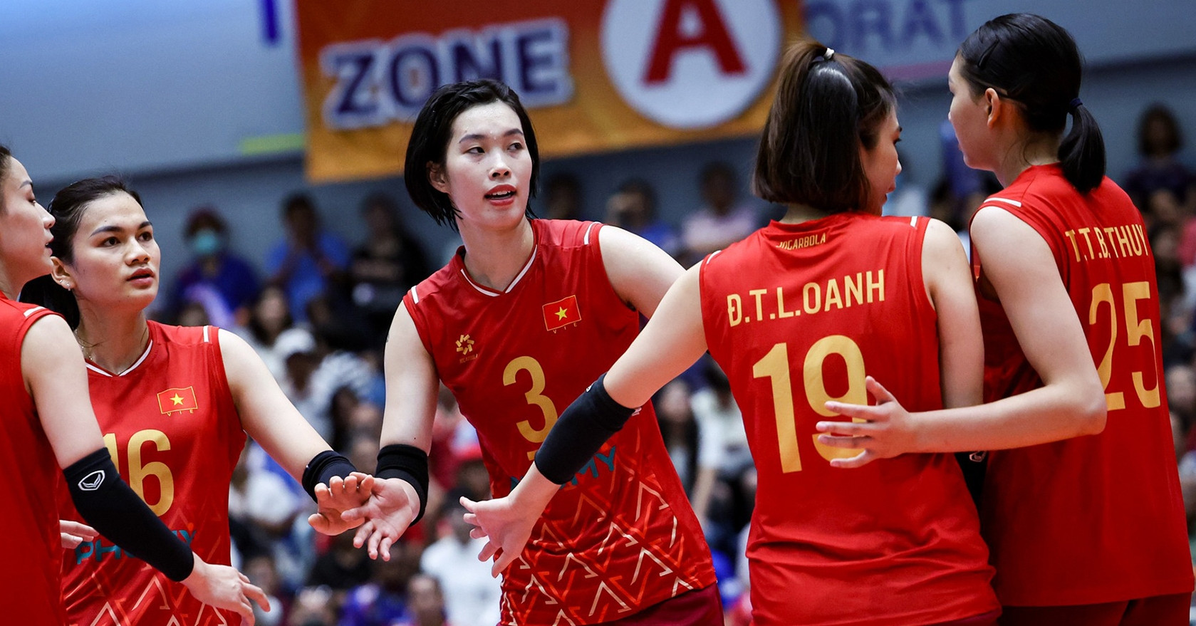 Tuyển bóng chuyền nữ Việt Nam vs Philippines: T...