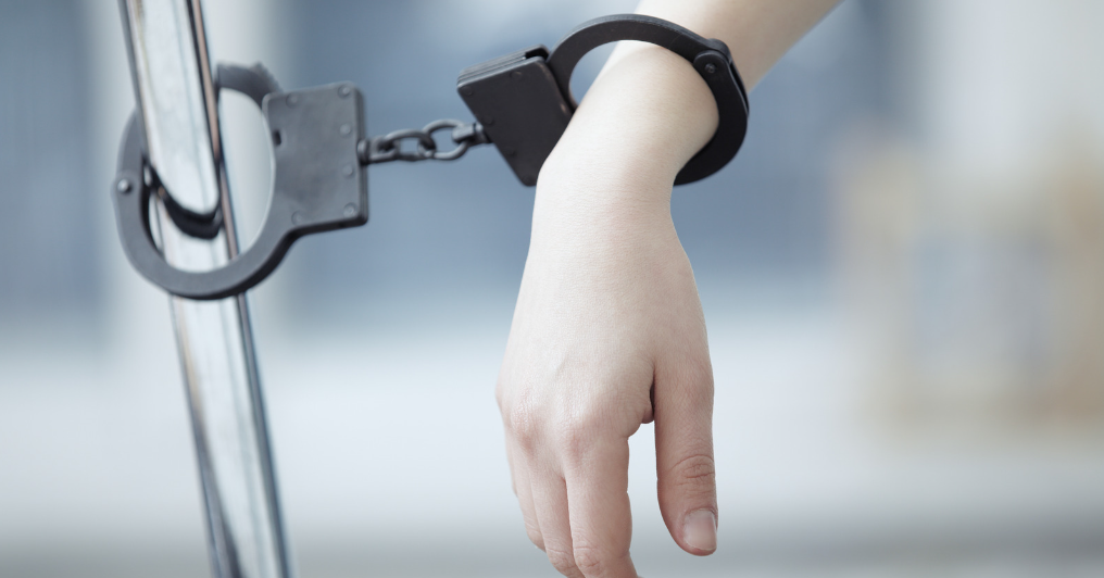 Vướng vào &amp;apos;địa ngục tâm linh&amp;apos;, 3 đại gia bị vợ chồng thầy cúng lừa 20 tỷ đồng