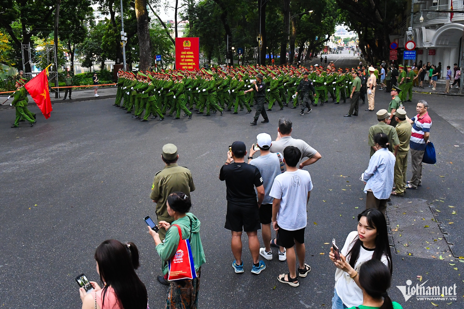 W-cong an   dieu binh dieu hanh (11).JPG.jpg