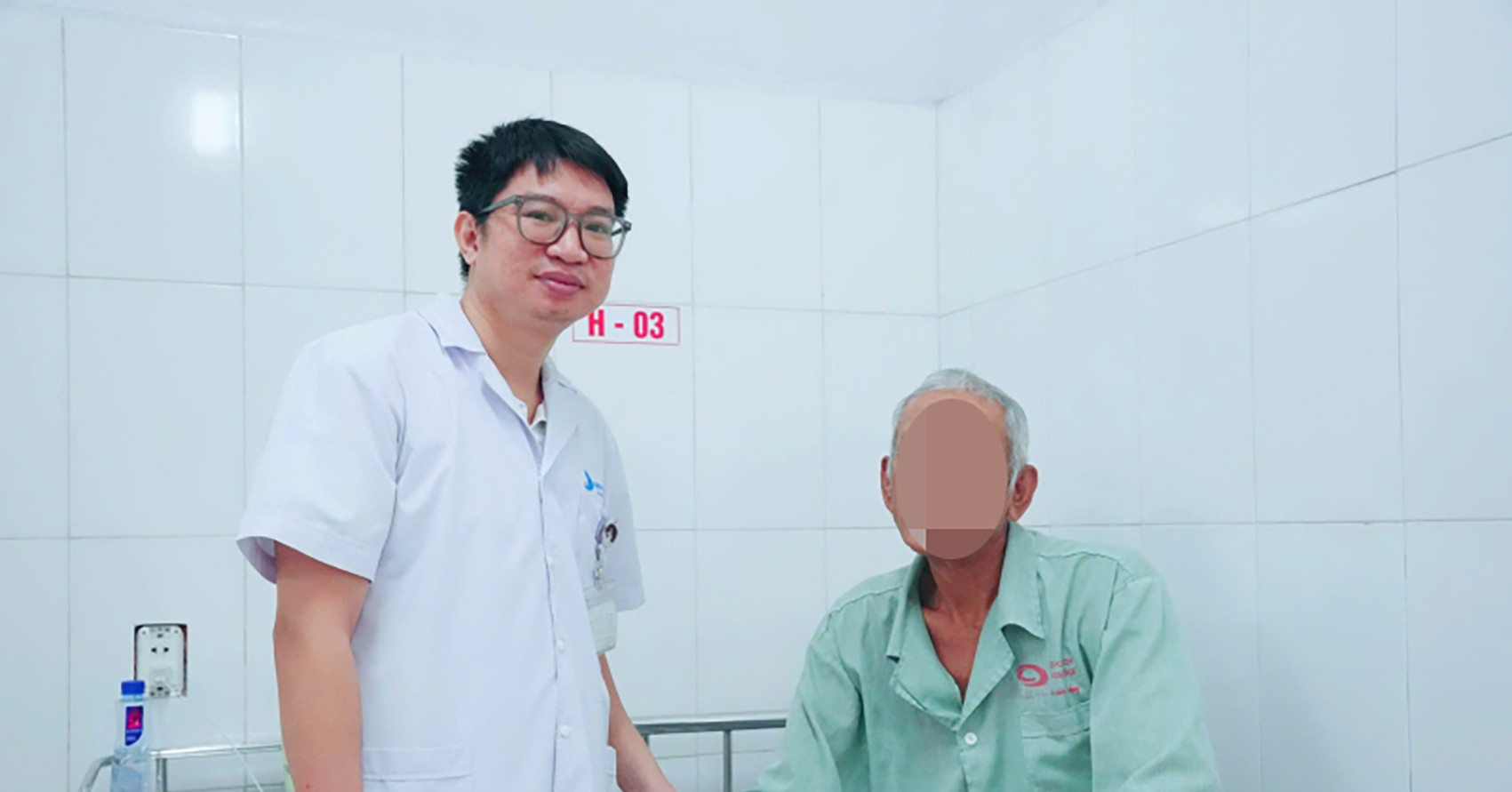 5 phút "vàng" cứu sống bệnh nhân ngừng tim ngay trước khi vào phòng chạy thận