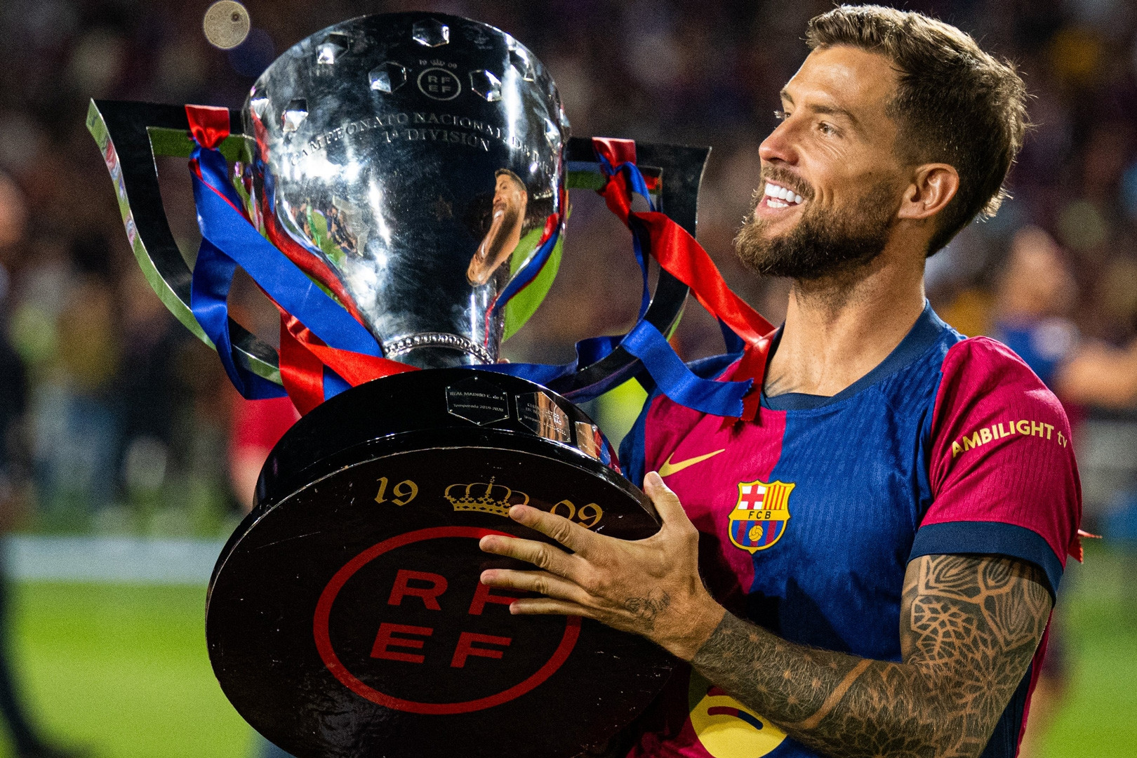 Barca tặng người hùng thời Hansi Flick cho Al Nassr của Ronaldo