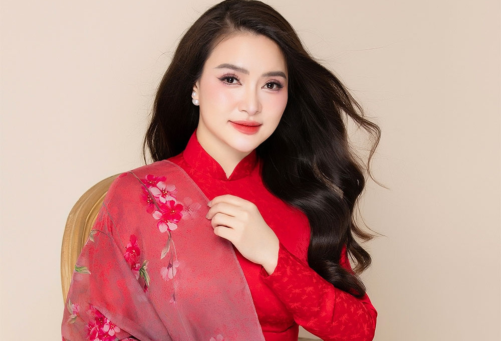 Ca sĩ tốt nghiệp cao học được ba GS.NSND cho điểm 10 tuyệt đối là ai?