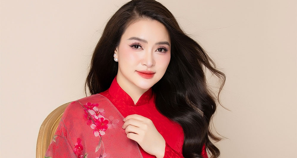 Ca sĩ tốt nghiệp cao học được ba GS.NSND cho đi...