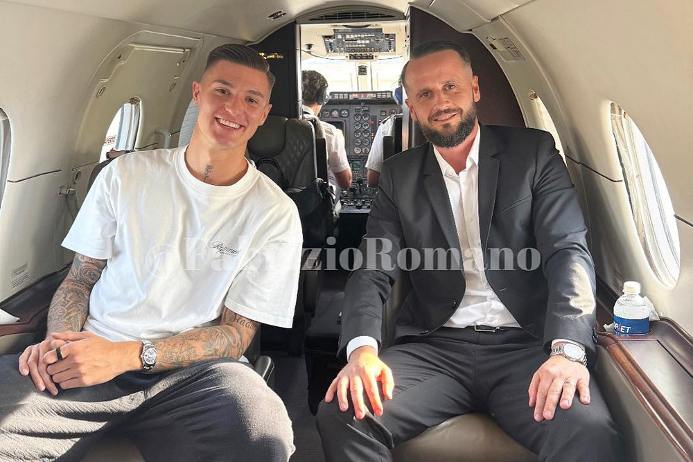 Chi tiết vụ chuyển nhượng Sesko sang MU, Newcastle 'tức điên'