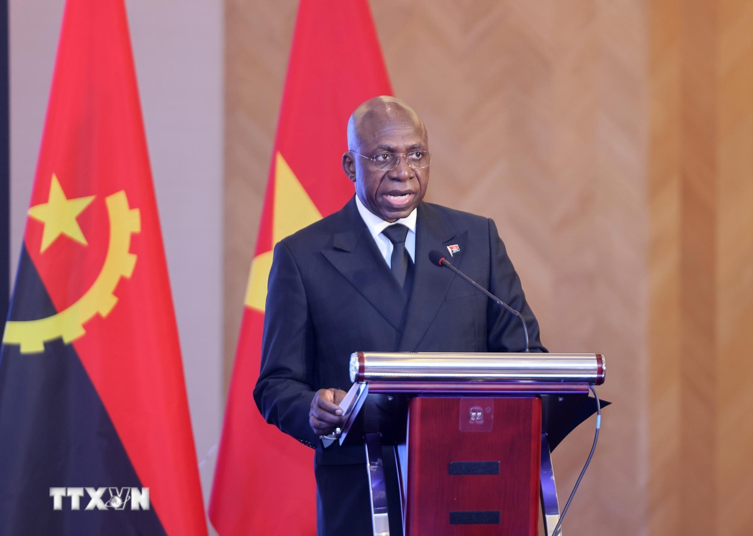 chu tich nuoc du le ky niem 50 nam thiet lap quan he ngoai giao viet nam angola 8197212.jpg