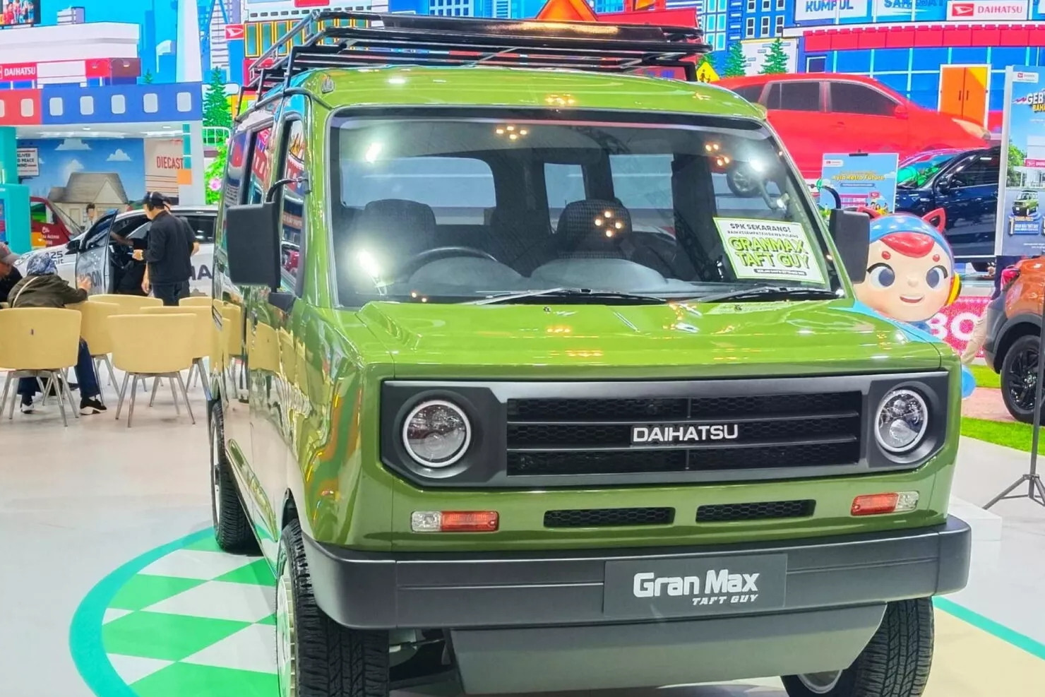 Daihatsu trình làng mẫu xe van 'Land Cruiser tí hon'