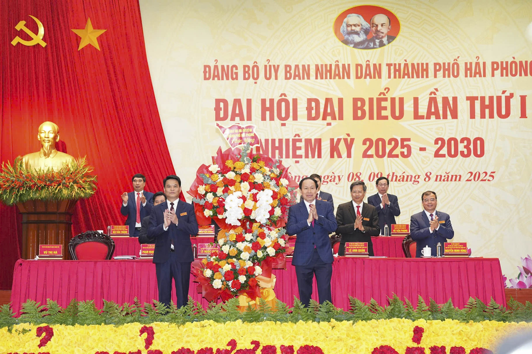 Bí thư Hải Phòng nêu nhiệm vụ thu hẹp khoảng cách phát triển nội vùng