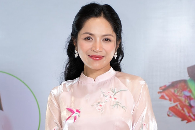 Ca sĩ Duyên Quỳnh đảm đương vai trò mới, cuộc sống thay đổi nhờ ca khúc tỷ view