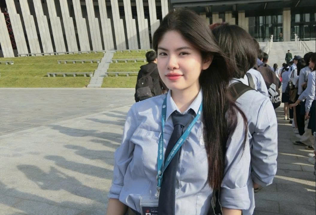 Chân dung nữ thủ khoa 'kép' Học viện Ngoại giao