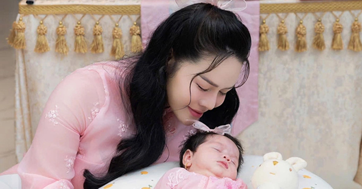 Diễn viên Nhật Kim Anh tuổi 40 sống bình lặng cùng con trong biệt thự 20 tỷ