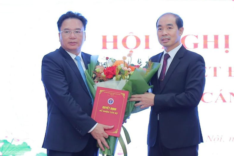 Hai bệnh viện công lập lớn ở Hà Nội có giám đốc, người quản lý mới