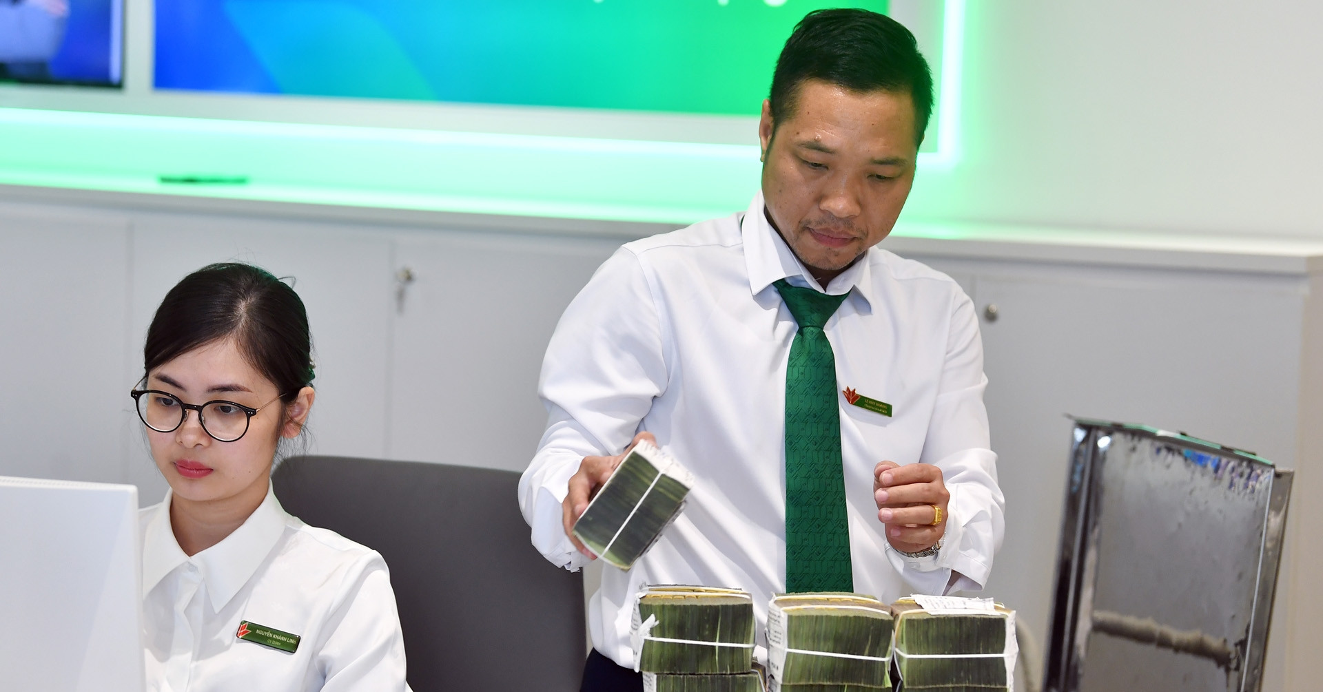 Khách hàng gửi hơn 14 triệu tỷ vào ngân hàng, 10 ‘ông lớn" hút tiền gửi nhiều nhất