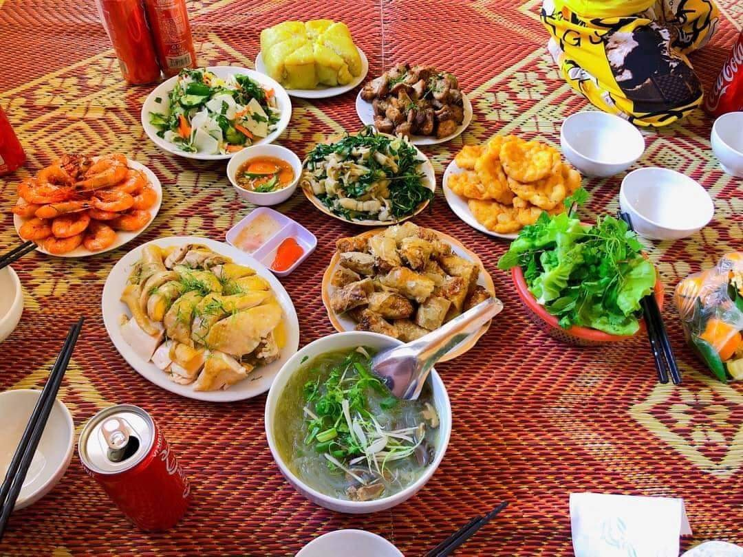 mam co Thuy Nguyen1.png