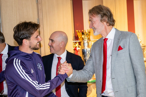 MU khoe diện mạo mới trung tâm huấn luyện Carrington 'cực chất'