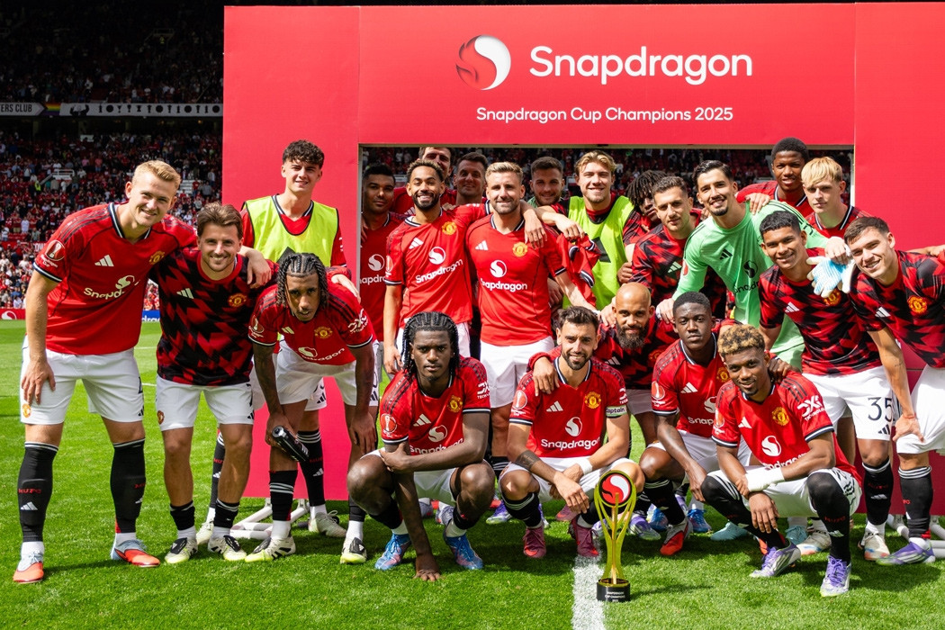 MU thắng nhọc Fiorentina trên chấm penalty