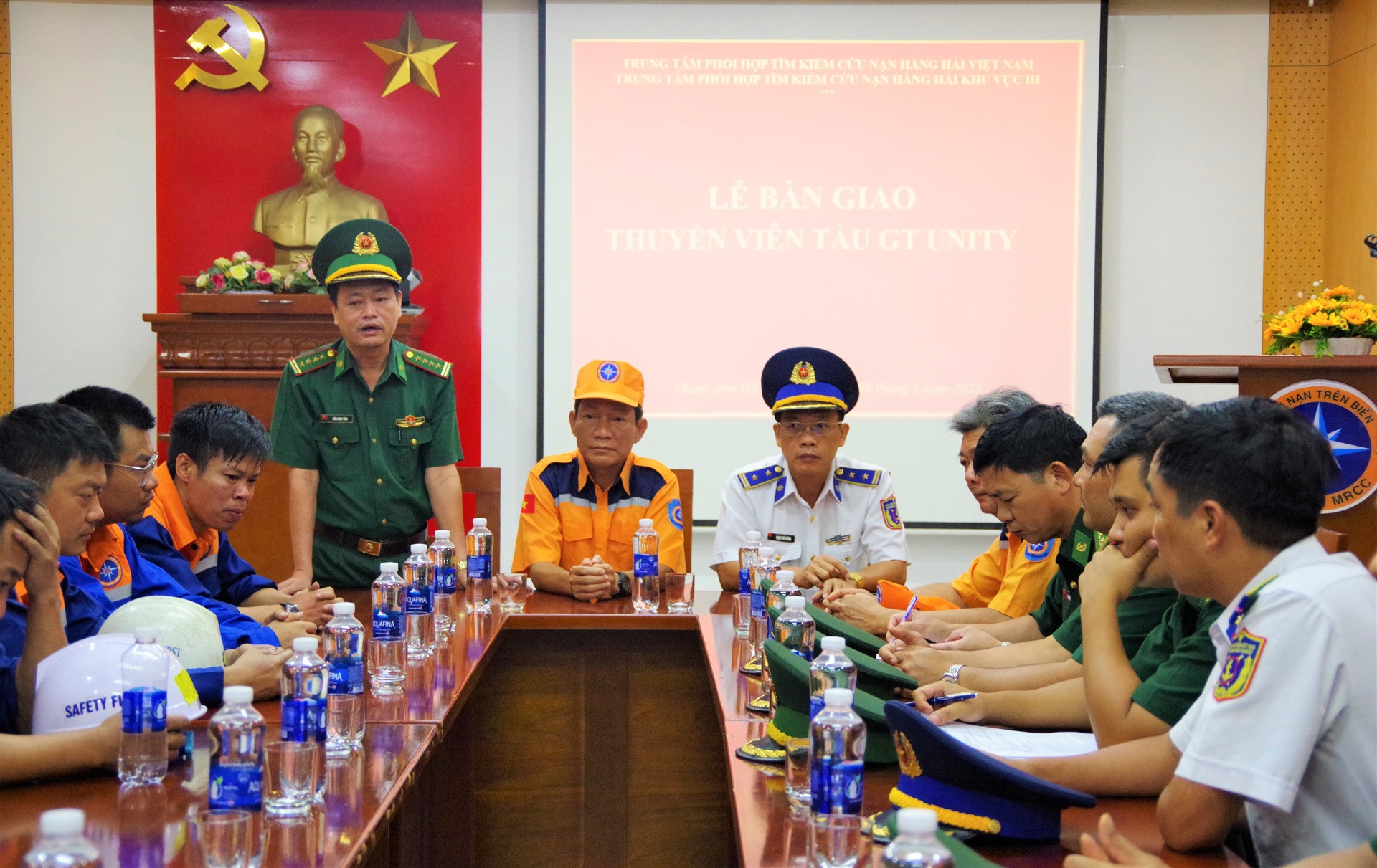 Nguyên nhân tàu chở dầu cháy ngoài khơi TPHCM, 20 thuyền viên kịp thoát nạn.JPG