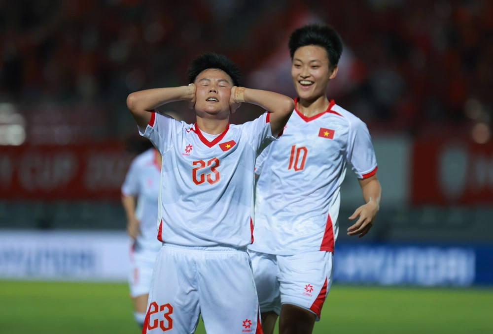 nu viet nam vs indonesia 1.jpg