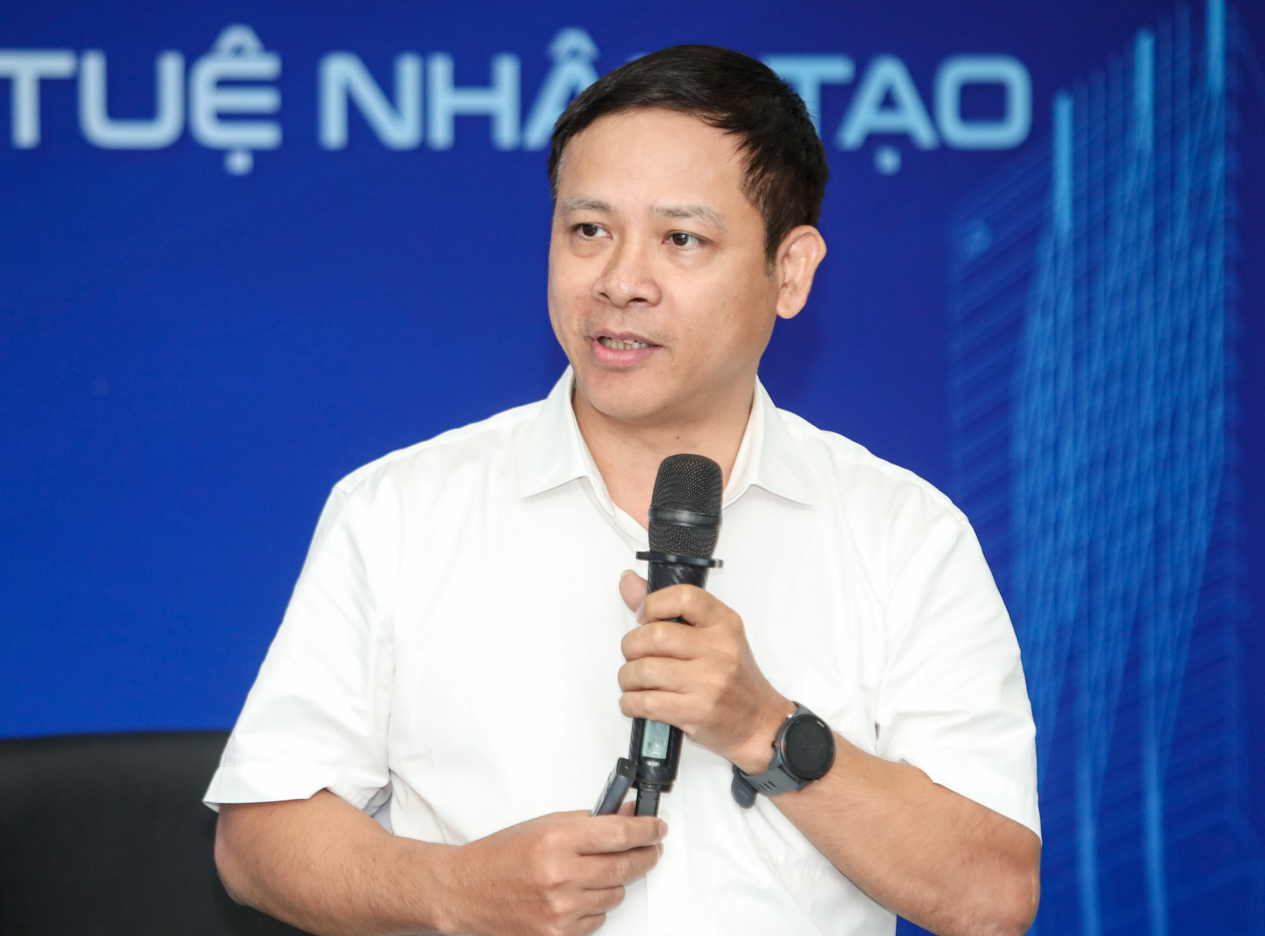 Tham luận 3. TS NGUYỄN SƠN HẢI PHÓ CỤC TRƯỞNG CỤC KHCN&TT, BỘ GD&ĐT 2 (1).jpg