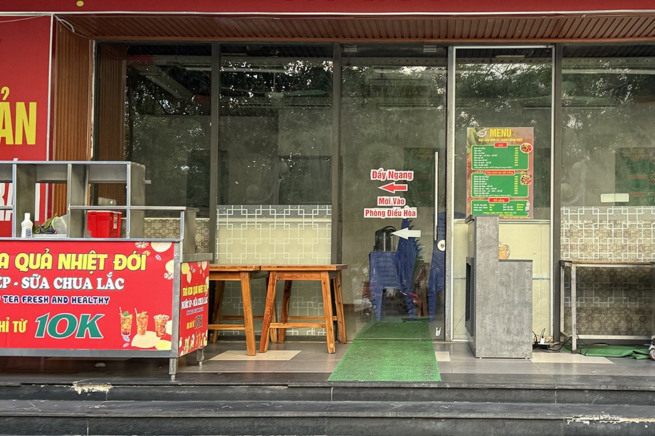 Không trụ nổi giá thuê 50 triệu/tháng, chủ quán ‘tháo chạy’ khỏi phố ẩm thực Linh Đàm