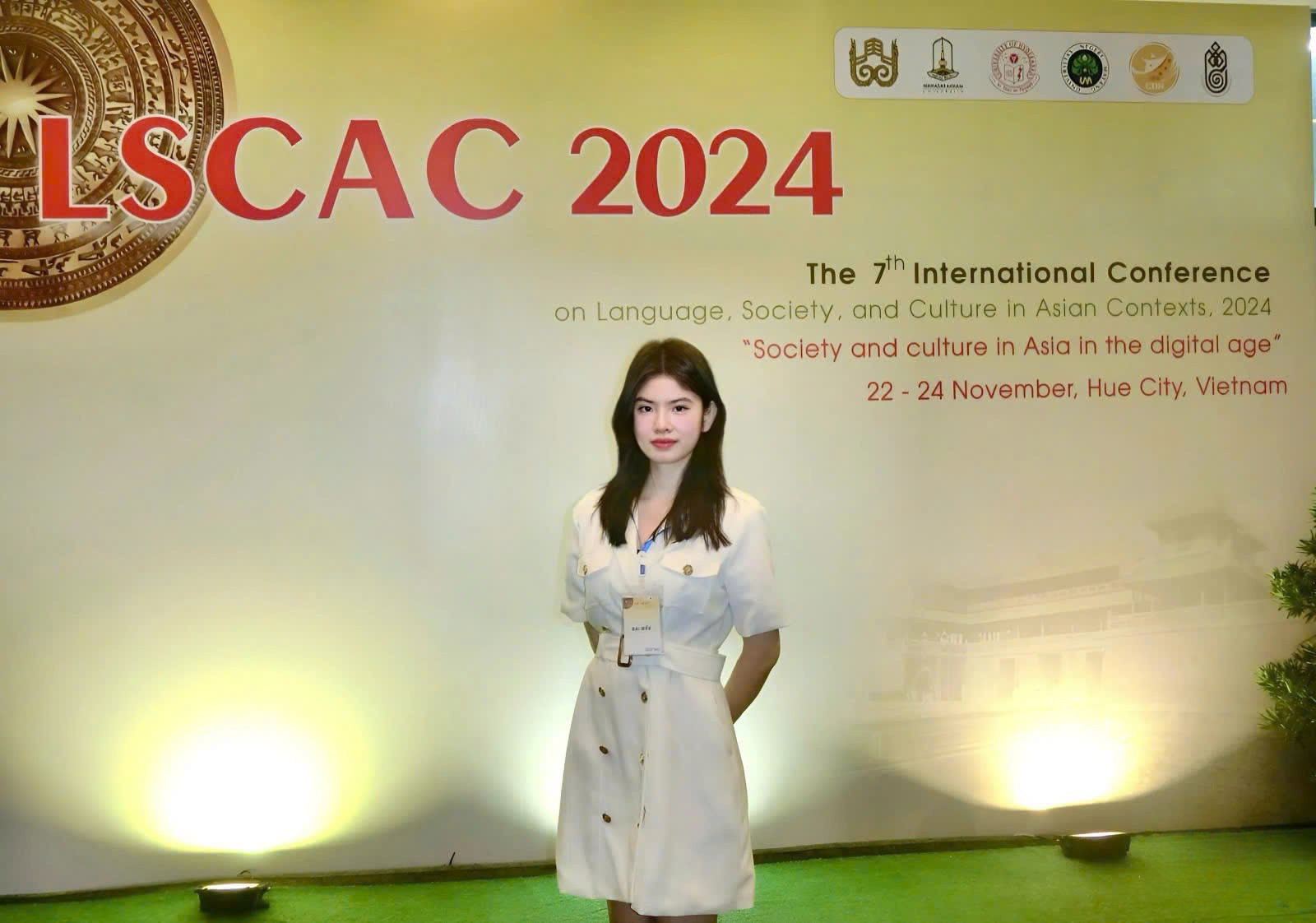 thu khoa DAV.jpg