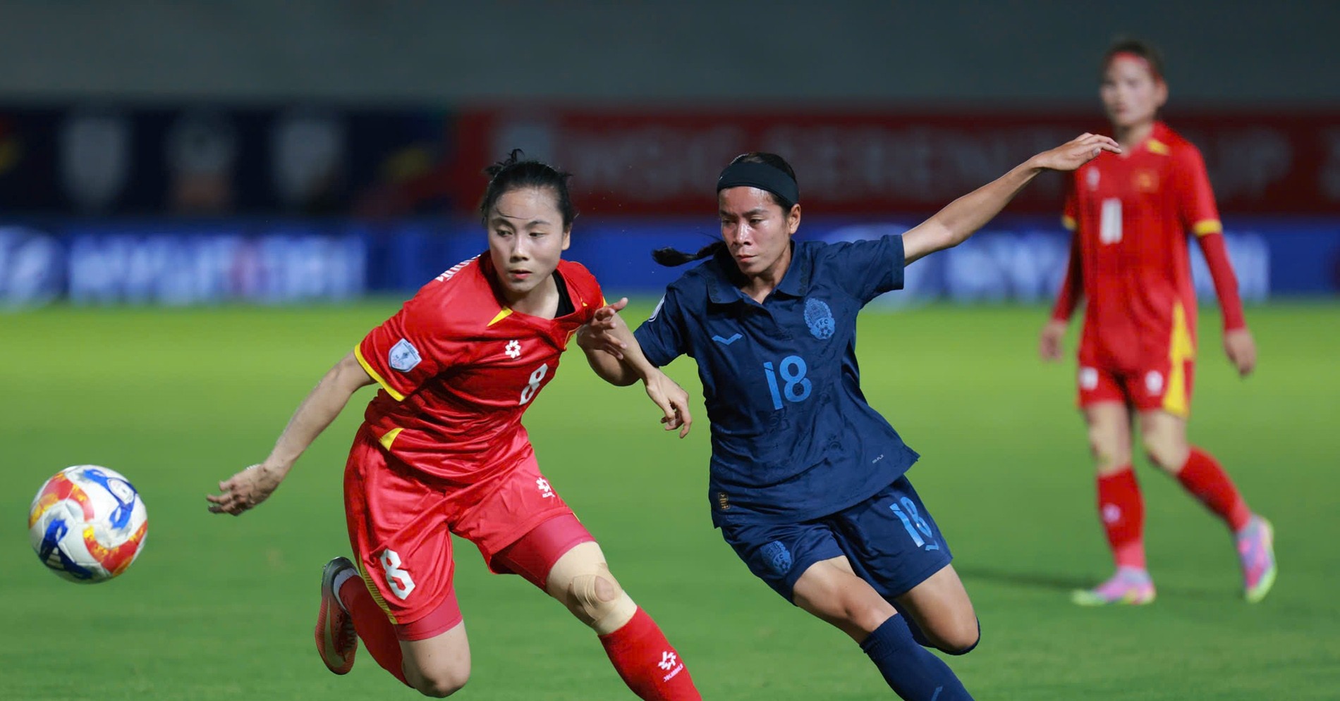 Trực tiếp bóng đá nữ Việt Nam 1-0 Indonesia: Bích Thùy mở tỷ số