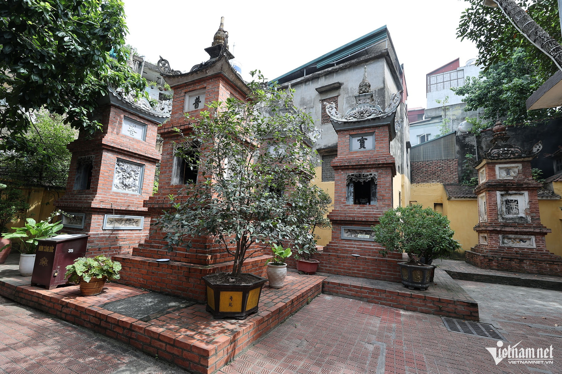 W-Bao thap.jpg