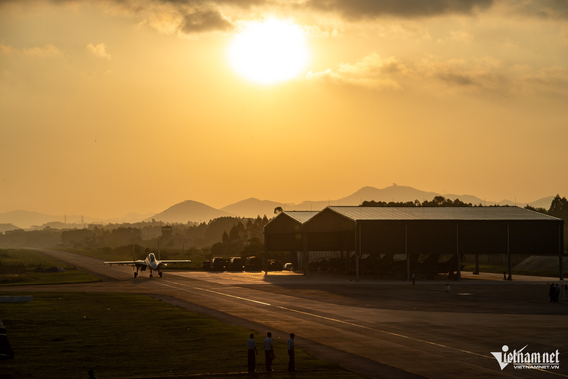W-BIEN DOI KEP TRAN DUC ANH 2.jpg