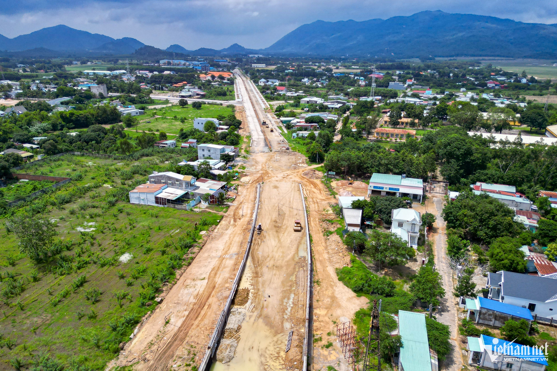 W-Cảng Cái Mép Thị Vải Nguyễn Huế 2.jpg