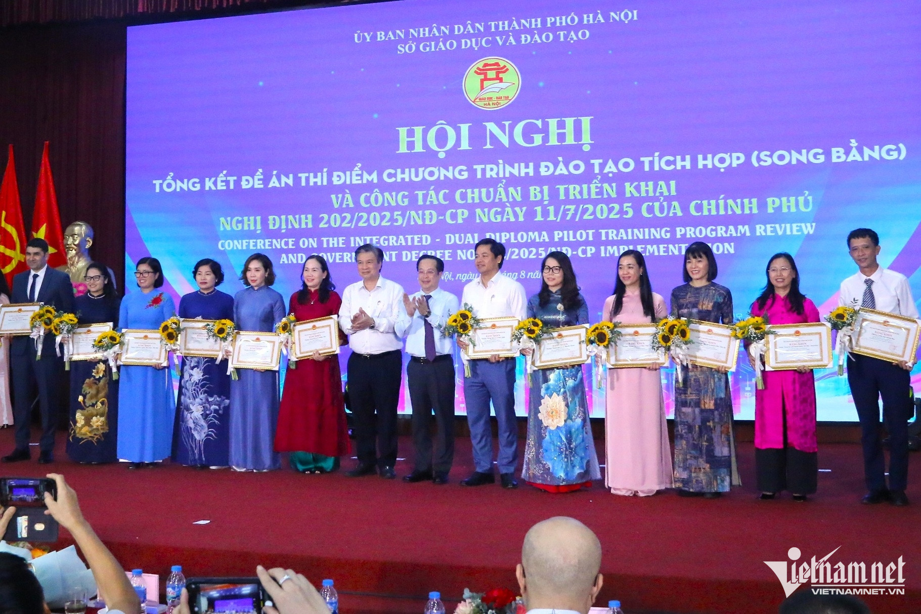 W-song bằng 1.JPG.jpg