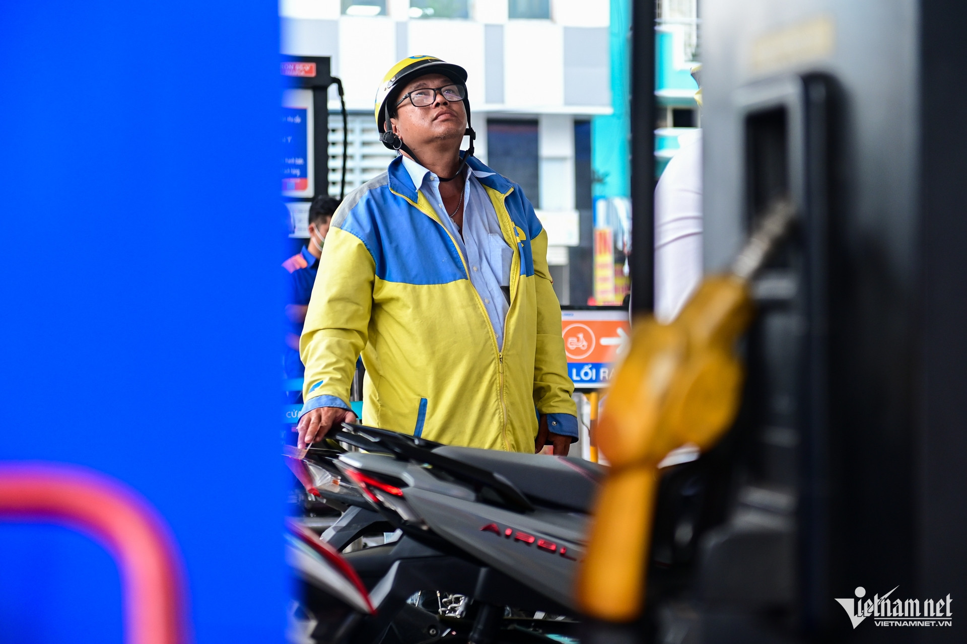 W-xăng dầu   Nguyễn Huế 14.jpg