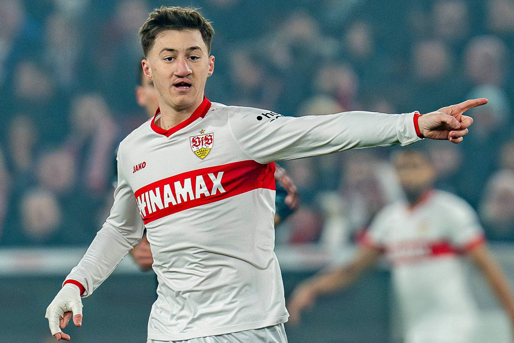 Tin tức về chuyển nhượng 1/9: MU mua Stiller, Liverpool chốt Guehi