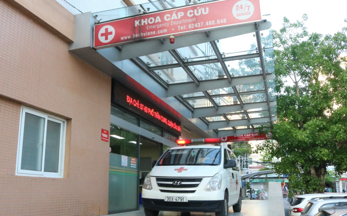 Cấp cứu người đàn ông nứt toác thận do chủ quan với sỏi