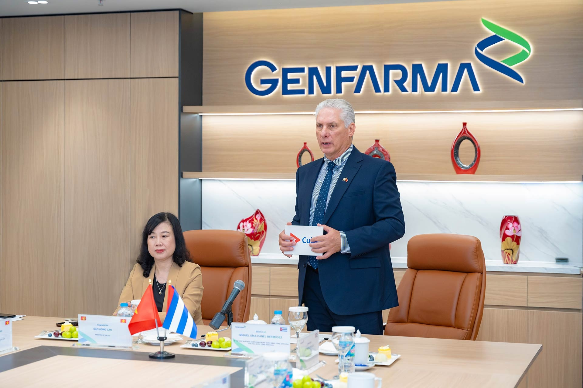 Cuba chuyển giao công nghệ sản xuất dược phẩm cho Việt Nam