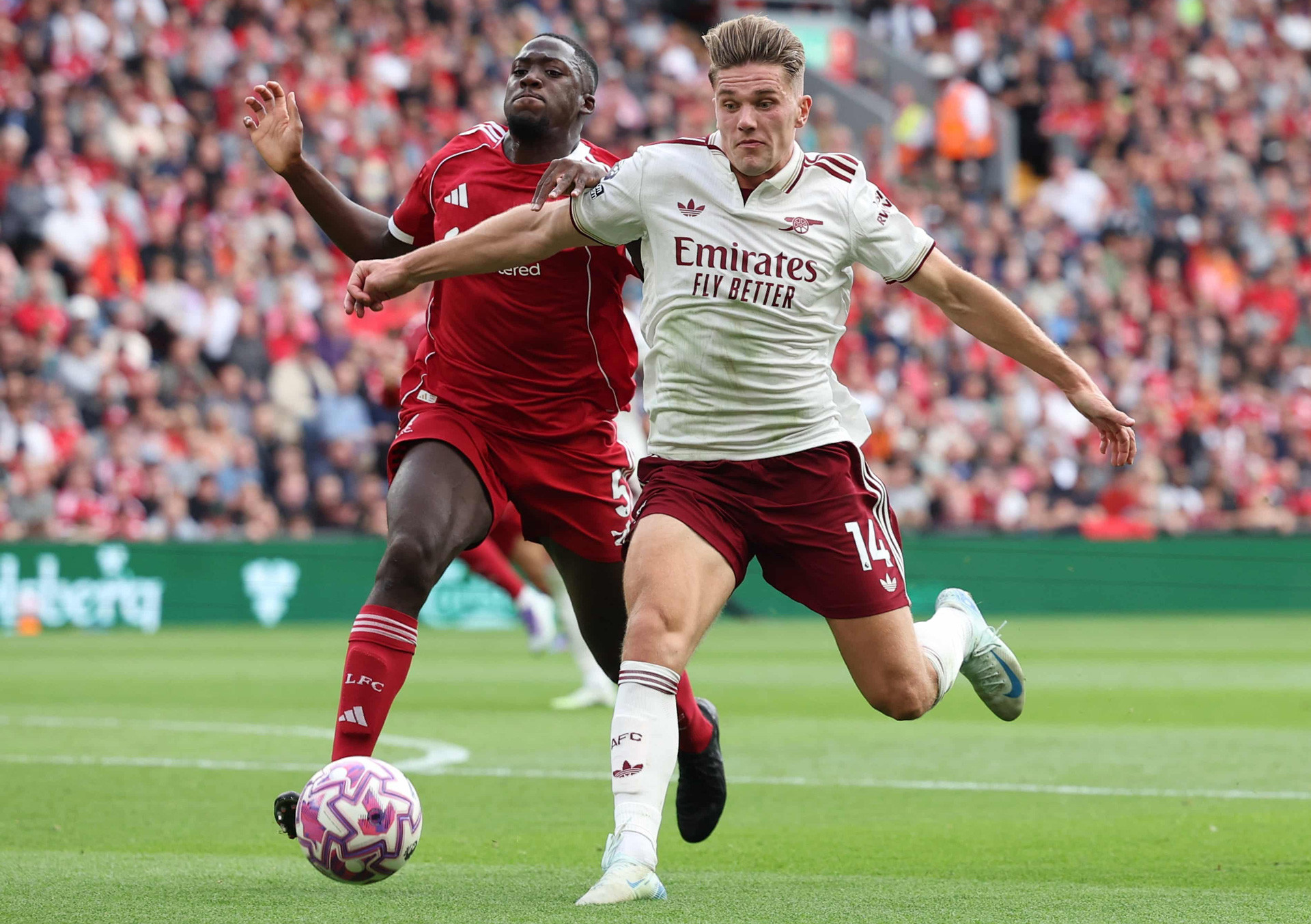 EPA - Gyokeres Liverpool Arsenal.jpg
