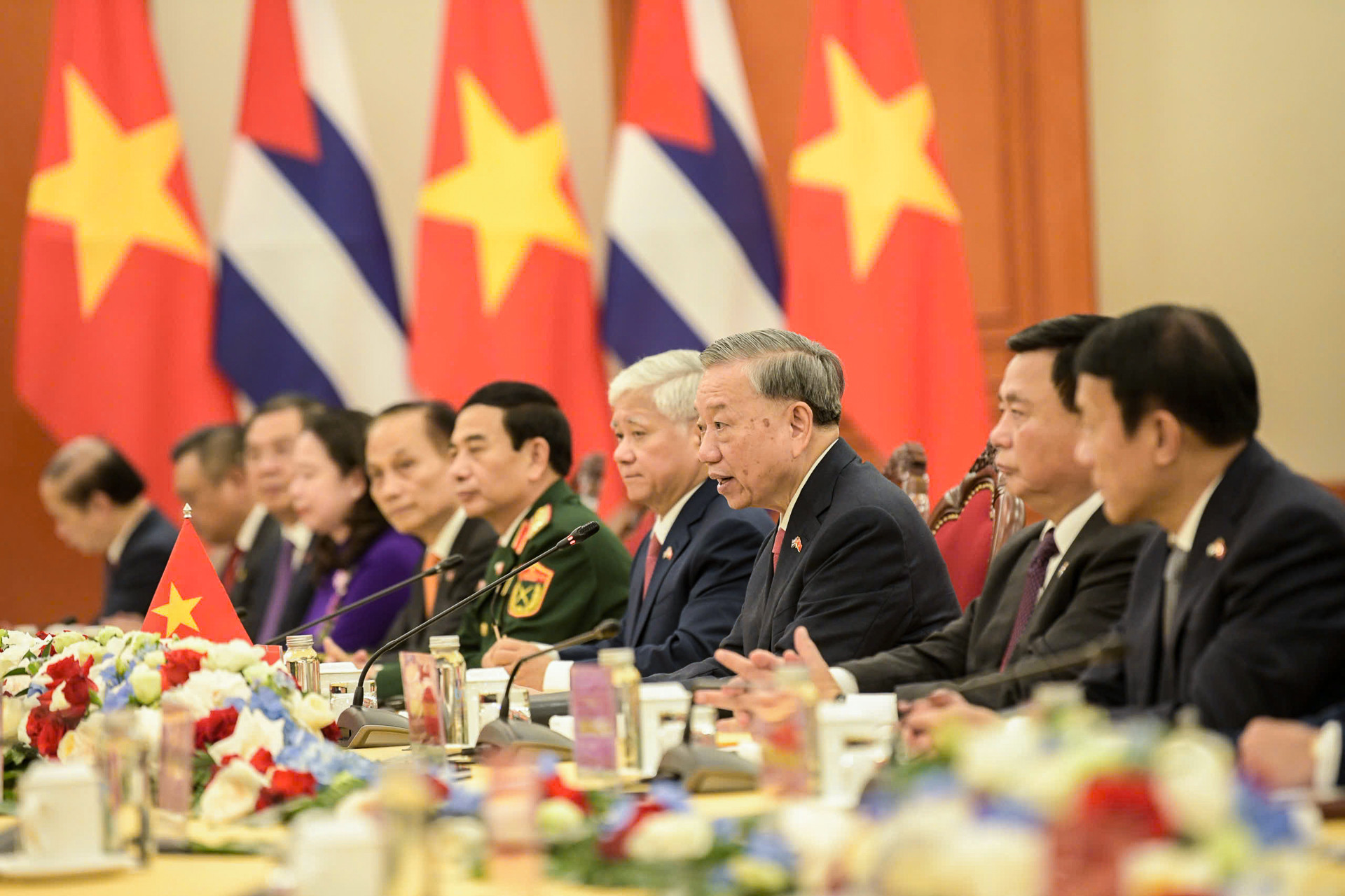hội đàm 2.jpg
