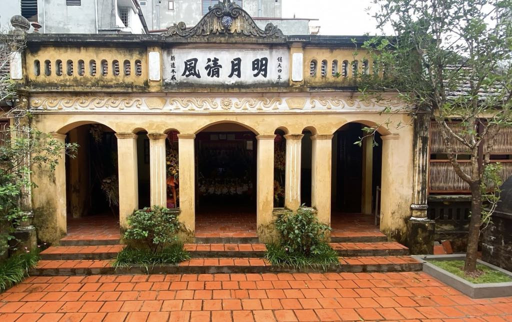 Ngoi nha lich su.jpg