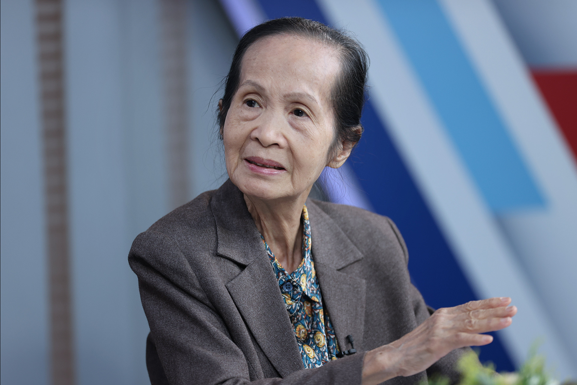 Pham Chi Lan.jpg