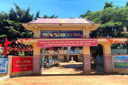 60% học sinh trong trường thiếu sách giáo khoa, hiệu trưởng lên mạng 'cầu cứu'