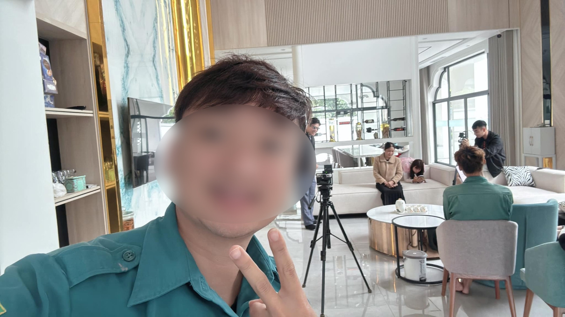 chu tich duc svm youtuber dang gay xon xao khap coi mang la ai 03632eac32bf40b7a278b26dd2bdda20 1292.jpg