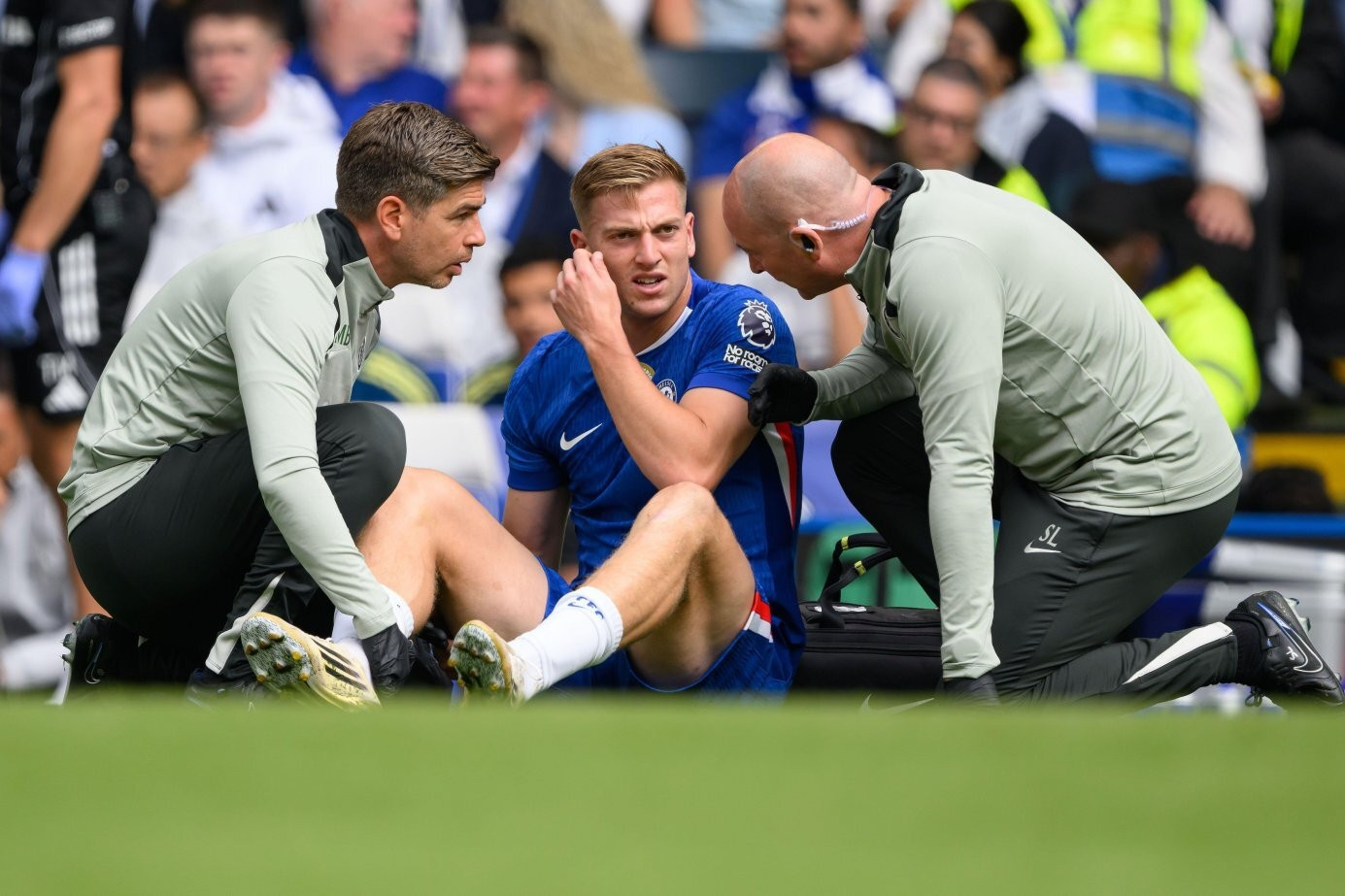 Đang bay cao, Chelsea liên tiếp nhận 'hung tin'