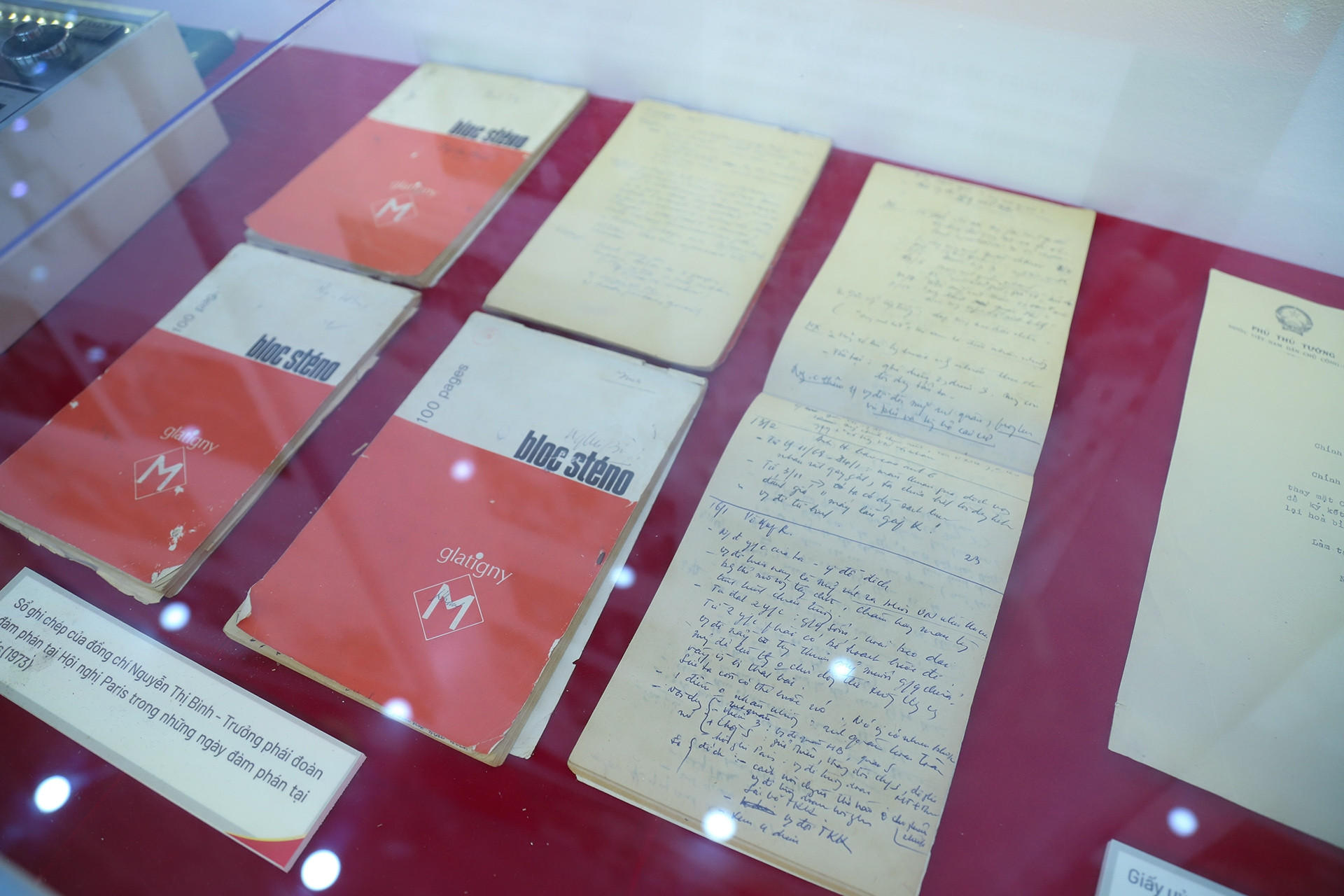 Lần đầu công bố sổ ghi chép của bà Nguyễn Thị Bình và nhiều tài liệu ngoại giao