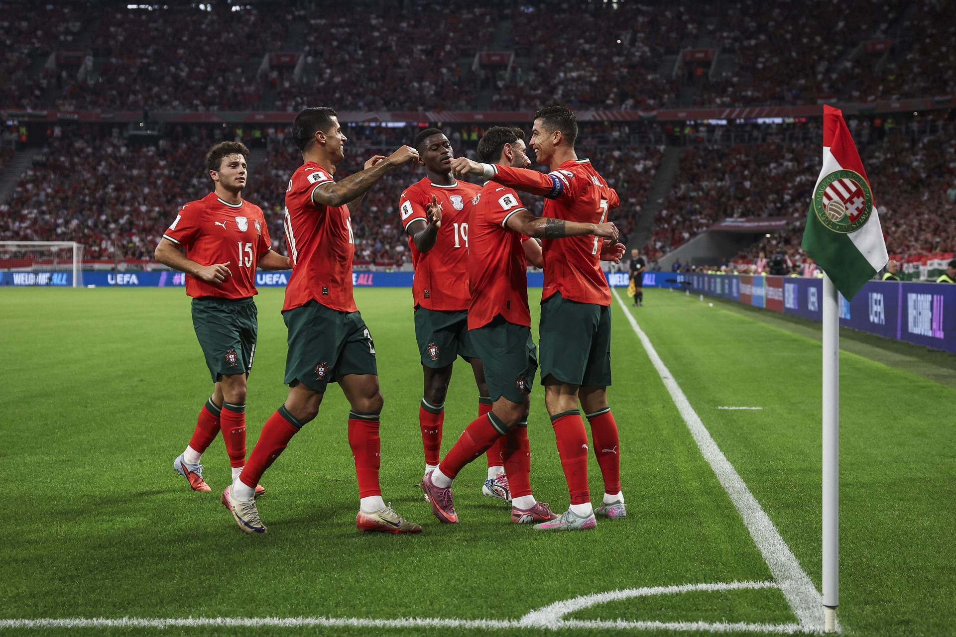 LUSA - Hungary Bo Dao Nha 2 3.jpg