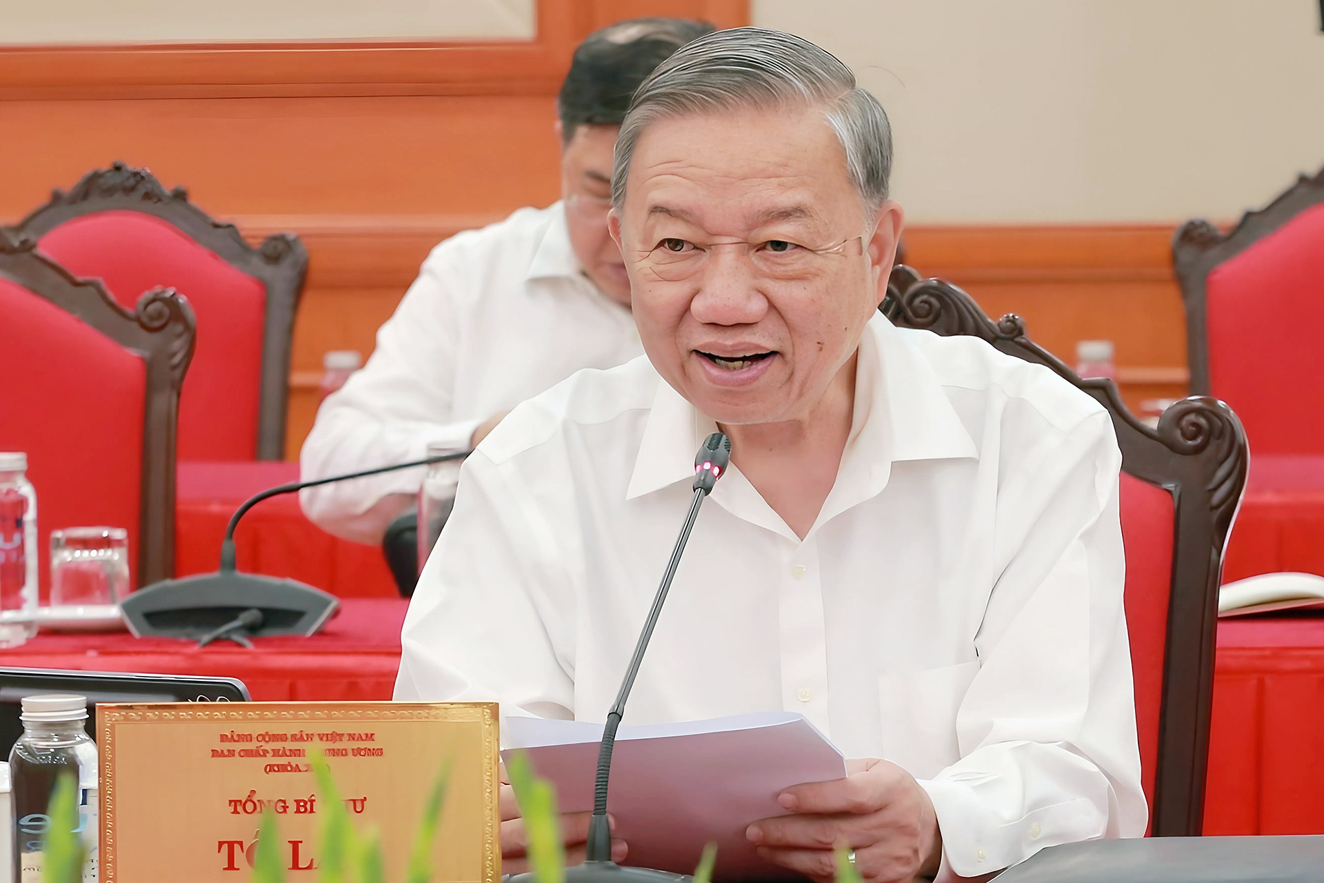 Tổng Bí thư: Chú trọng đào tạo, quy hoạch cán bộ trẻ, có tư duy chiến lược