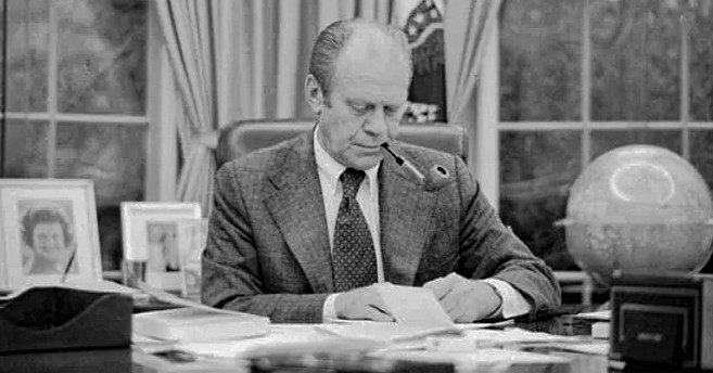 Vị Tổng thống Mỹ duy nhất sống sót sau 2 vụ ám sát bằng súng chỉ trong một tháng