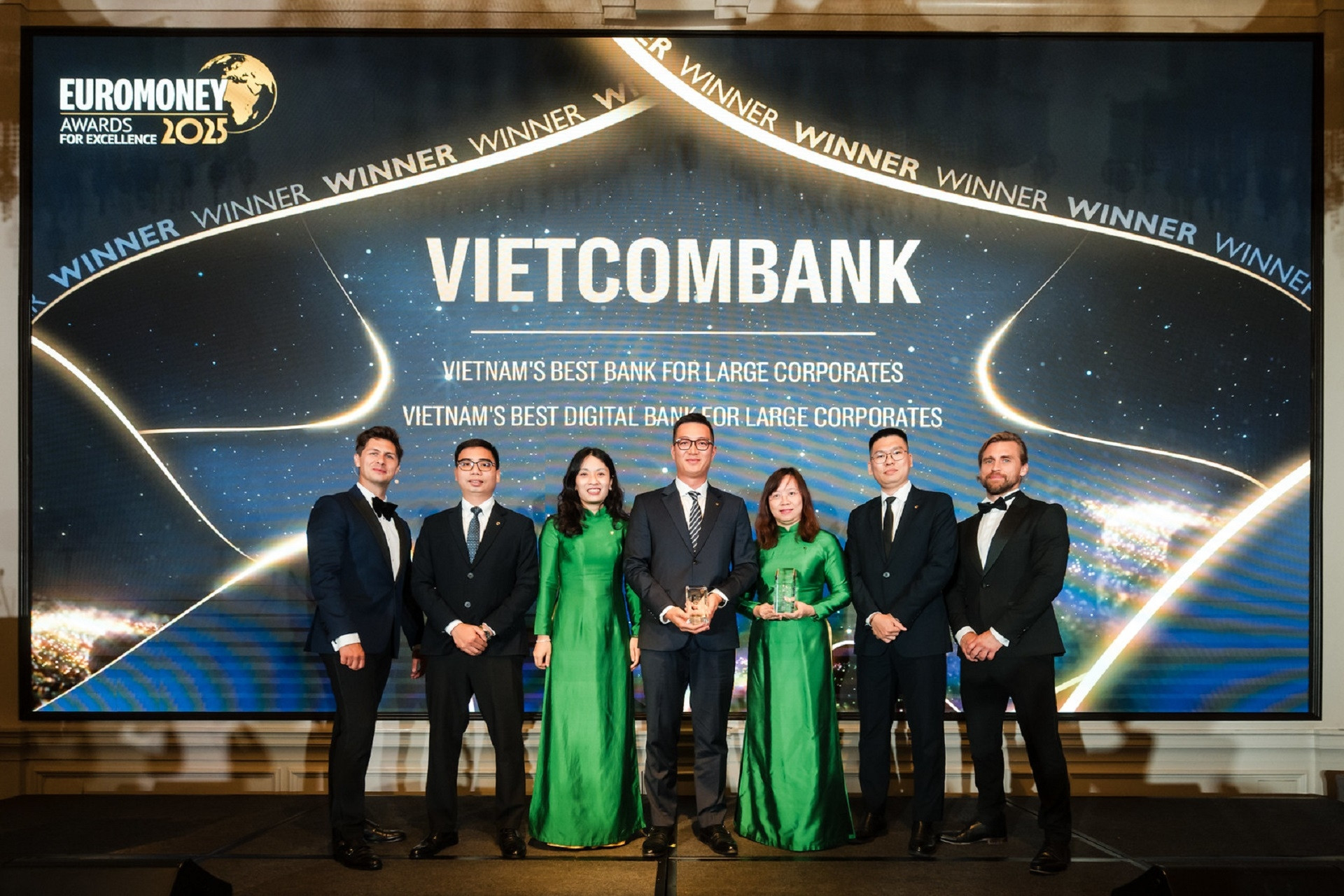 Vietcombank lập cú đúp giải thưởng Euromoney 2025 về dịch vụ ngân hàng bán buôn