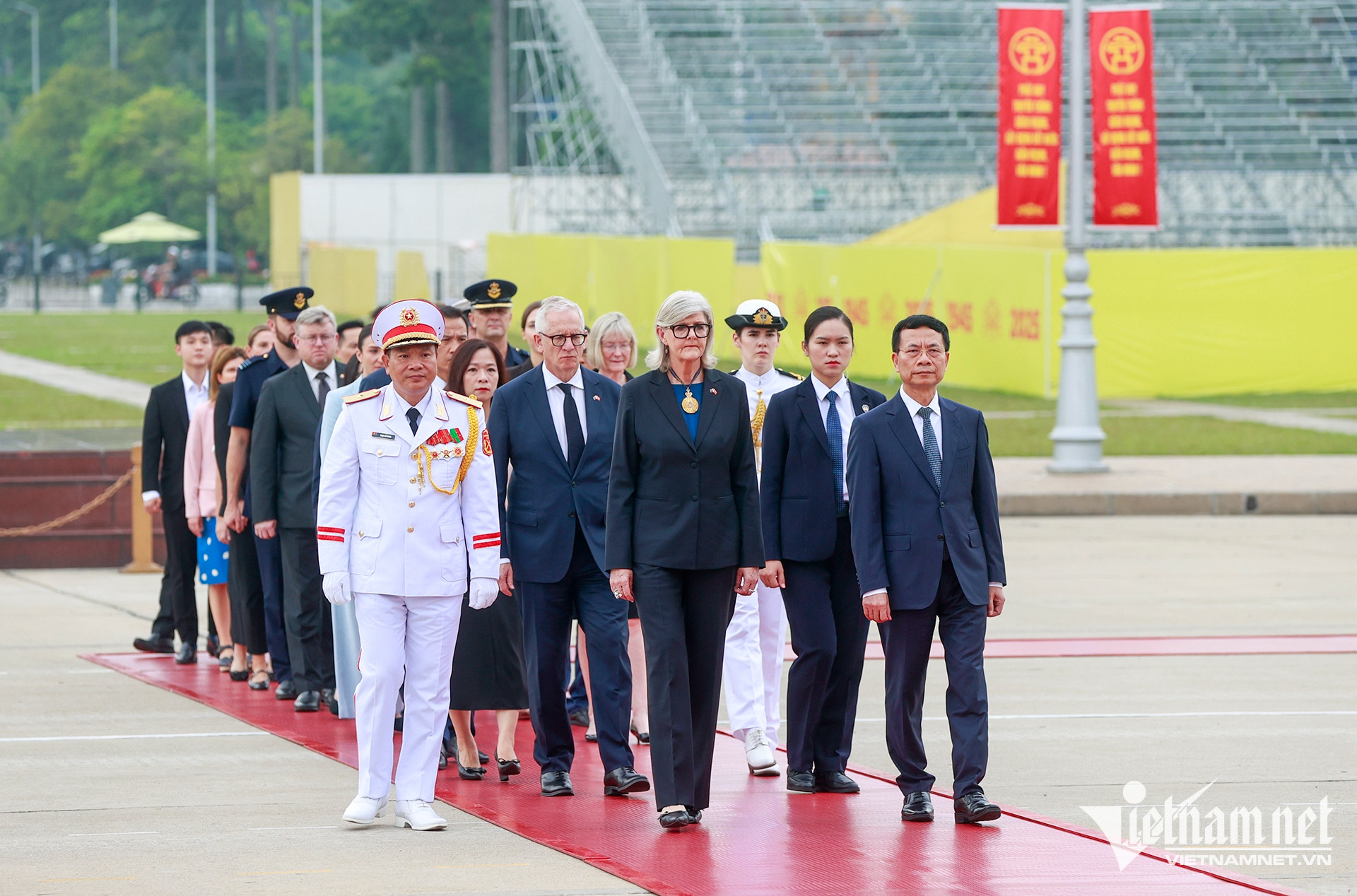 W-Lang Bac_7238.jpg