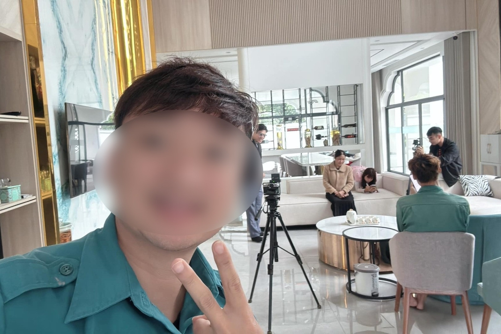 YouTuber chuyên vào vai 'Chủ tịch giả nghèo và cái kết' vừa bị khởi tố là ai?