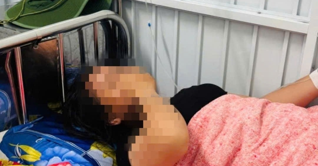 5 sinh viên nhập viện cấp cứu sau bữa ăn ở trường